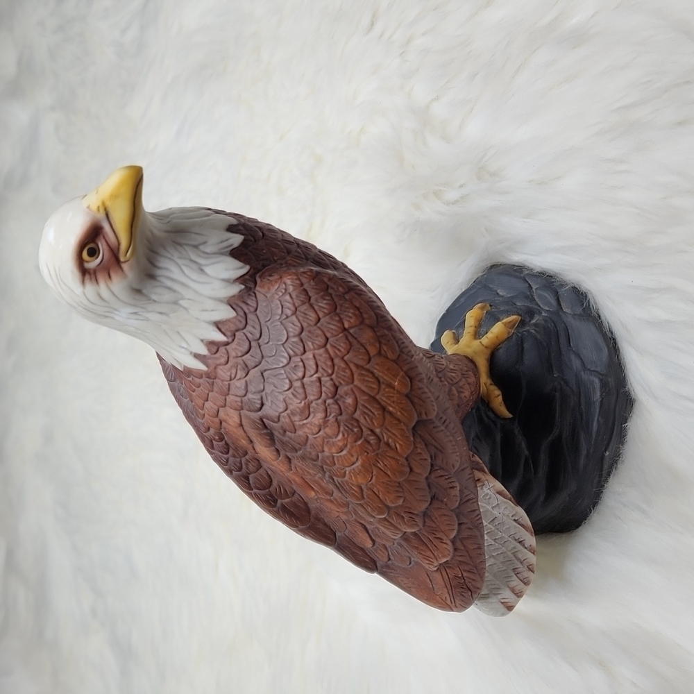 Avon 1982 Porcelain Bald Eagle Figurine Pride Of America Handcrafted For Avon - Picture 2 of 16